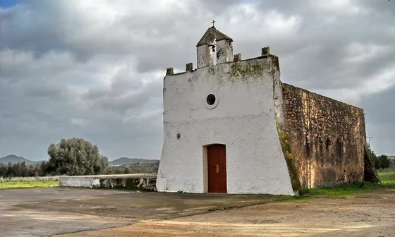 La chiesa di Santa Margherita a Siliqua prima del restauro